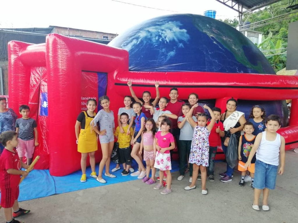 "Planetario Móvil Colombia" en Viotá